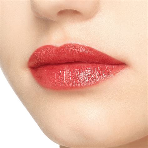 gucci 301|301 Mae Coral, Rouge à Lèvres Voile Lipstick .